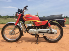 Teller Suzuki AX 100