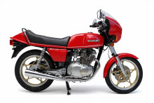 Zadel Suzuki GS 450E