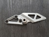 Fussrastetrager vorne links Suzuki GSX R 1100