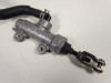 Rempomp achter Suzuki GSX R 750