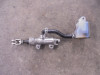 Rempomp achter Suzuki GSX 8R