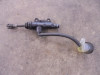 Rempomp achter Aprilia Tuono 660