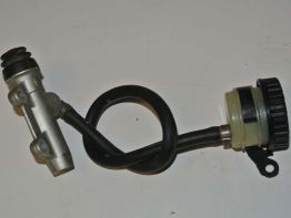 Rempomp achter BMW R 1200 RT