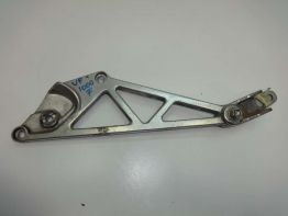 Fussrastetrager vorne links Honda VF 1000 F