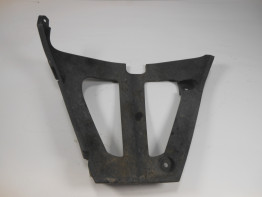 Cowl V shape under Suzuki GSX R 600