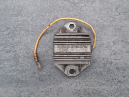 Spanningsregelaar Yamaha DT 175
