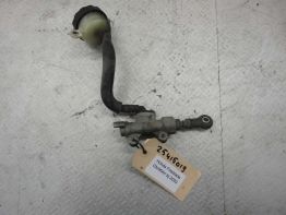 Rempomp achter Honda CBR Fireblade