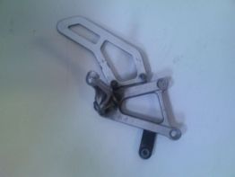 Main step holder right Aprilia RSV 1000