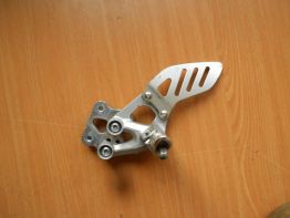 Fussrastetrager vorne links Suzuki GSX R 750