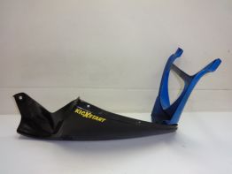 Cowl V shape under Honda CB 1