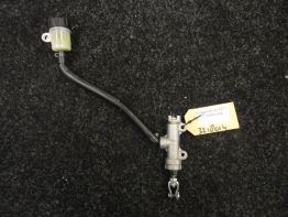 Rempomp achter Kawasaki Z 1000