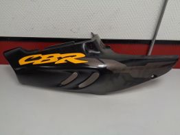 Rechter achterkant Honda CBR 900 RR