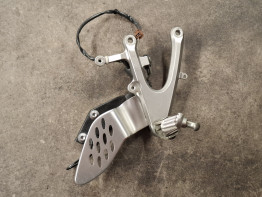 Main step holder right Yamaha YZF R1