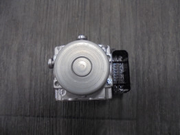 ABS pomp Triumph Trident 660