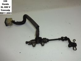 Rempomp achter Honda TRANSALP