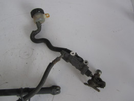 Rempomp achter Yamaha XJ 900 S Diversion