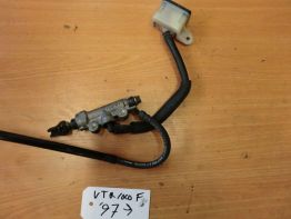 Rempomp achter Honda VTR 1000 F