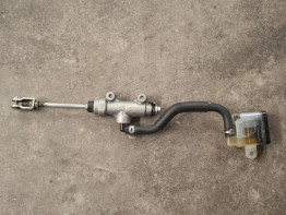 Rempomp achter Suzuki DL 1000 V STROM
