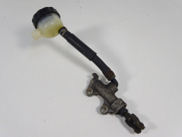 Rempomp achter Kawasaki ZX 6 R