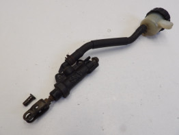 Rempomp achter Yamaha FAZER 600