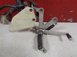 Fussrastetrager vorne rechts Honda CBR 400 RR