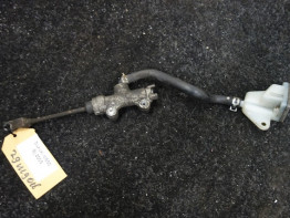 Rempomp achter Suzuki DL 650 V STROM