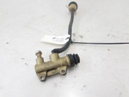 Rempomp achter Ducati ST4