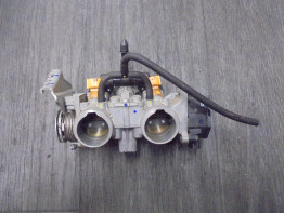 Gasklephuis Honda CBR 500 R