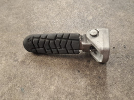 Fussraste links KTM 690 Duke 4