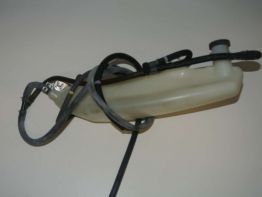 Kuhlflussigkeitsbehälter Suzuki GSX F 650