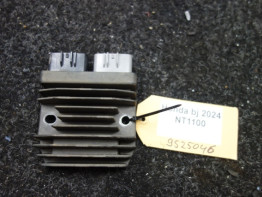 Spanningsregelaar Honda NT 1100 DCT