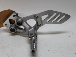 Main step holder left Suzuki GSX R 600