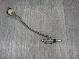 Rempomp achter BMW R 1100 S