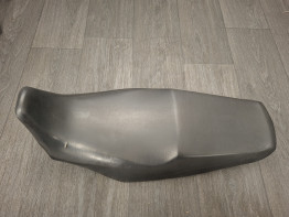 Zadel Suzuki GS 500 E