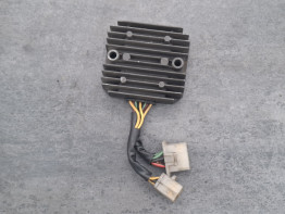 Regler Gleichrichter Honda VF 1000 F