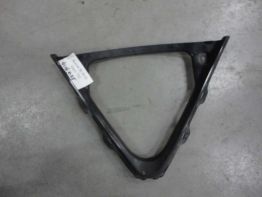 Cowl V shape under Suzuki GSX R 750