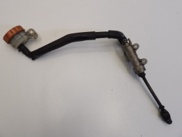 Rempomp achter Honda ST 1100 Pan European