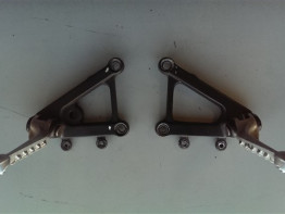 Fussraste links Aprilia Tuono 1000