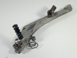 Fussrastetrager vorne links Honda Deauville 650 - 700