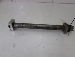 Rear axle Yamaha YZF 750
