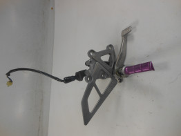 Fussrastetrager vorne rechts Kawasaki ZX 7 R