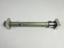 Rear axle Yamaha FZ8