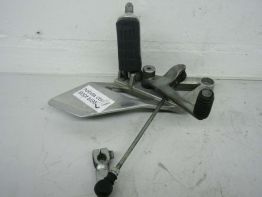 Fussrastetrager vorne links Honda CBR 600 F