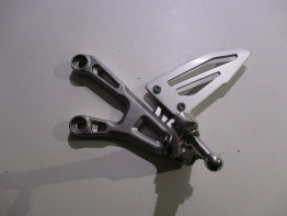 Main step holder left Yamaha MT 10