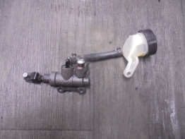 Rempomp achter BMW R 1250 GS