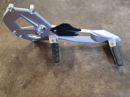 Fussrastetrager vorne links BMW F 900 R