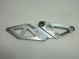 Fussrastetrager vorne links Suzuki GSX R 750