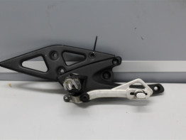 Fussrastetrager vorne rechts Buell 1125 R