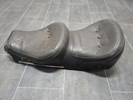 Zadel Suzuki GS 550 L