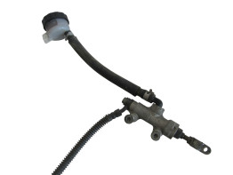 Rempomp achter Kawasaki ZZR 600